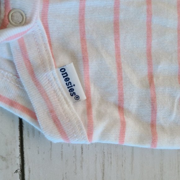 ♡ 5/$20 - Gerber Girl's White Pink Stripped Long Sleeve Bodysuit 0-3mo. - Picture 5 of 7